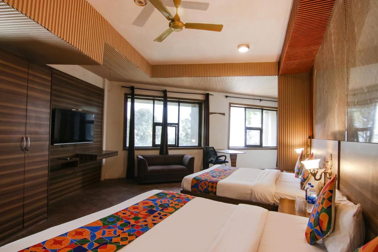 Fabhotel Vijay Palace Dharamshala Exterior photo